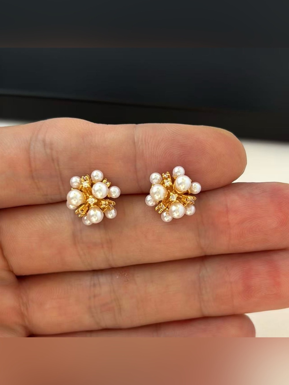 Flower Design White Pearl Stud Earrings for Women